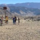 Spielende Kinder im Freien