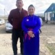 Projektleiterin Enkhtuya Battulga mit ihrem Bruder